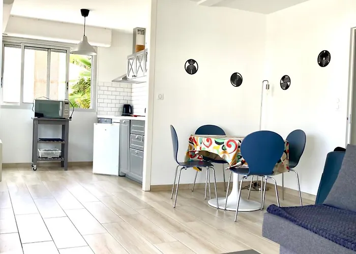 Bord De Apartment